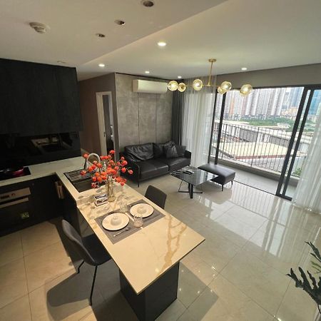 Lilyhome - Vinhomes D'Capitale Services Apartment Hanoi Kültér fotó