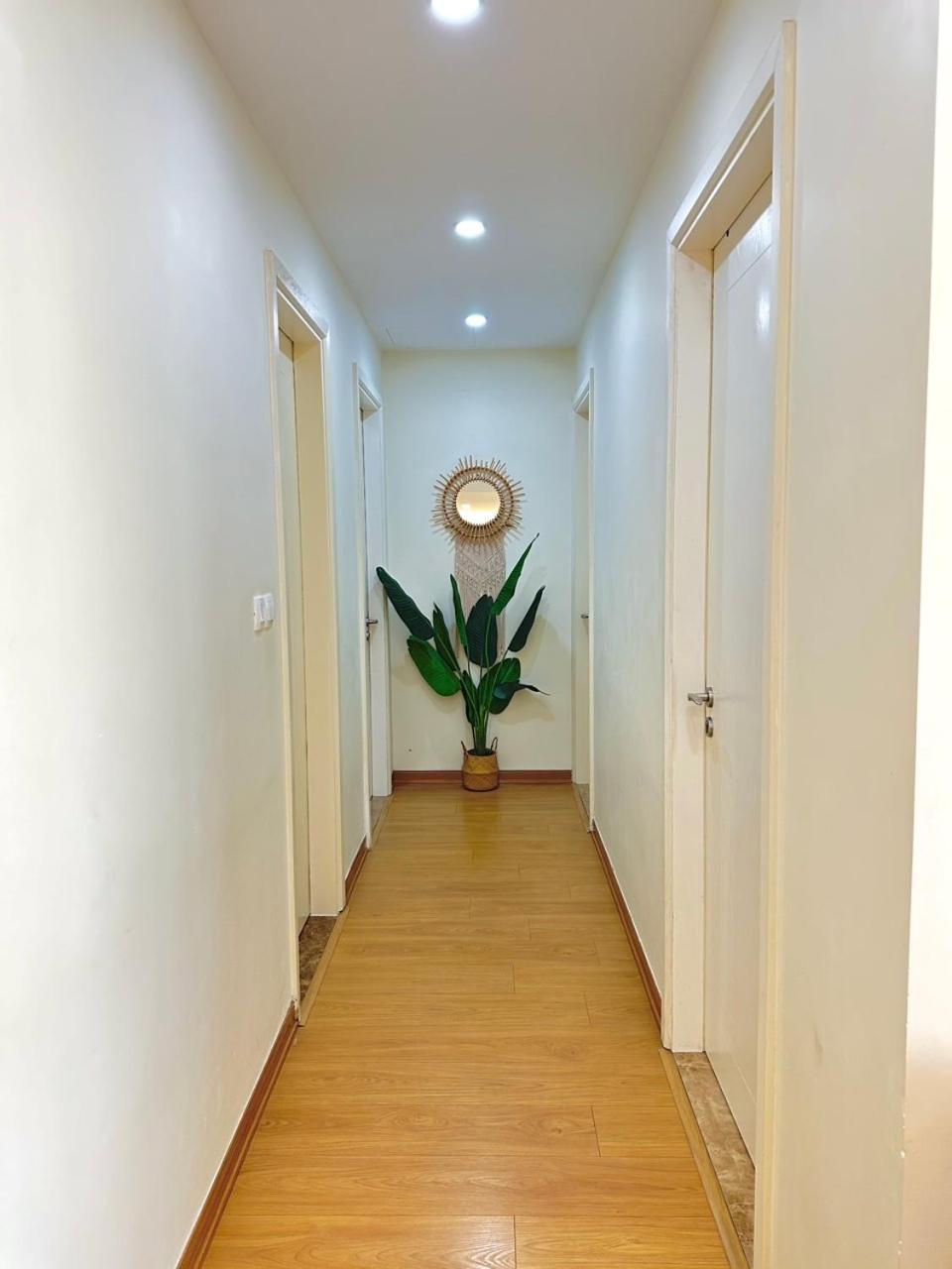 Lilyhome - Vinhomes D'Capitale Services Apartment Hanoi Kültér fotó