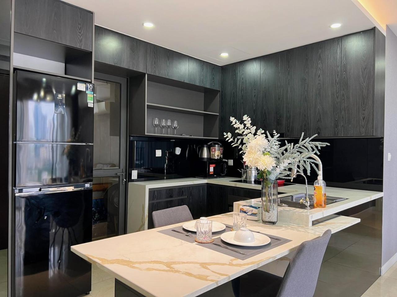 Lilyhome - Vinhomes D'Capitale Services Apartment Hanoi Kültér fotó