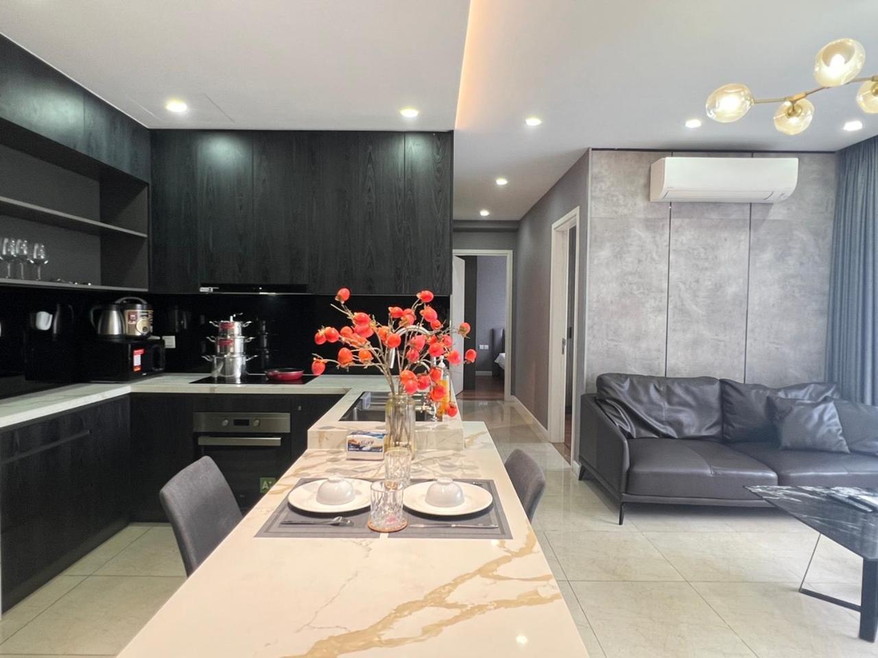 Lilyhome - Vinhomes D'Capitale Services Apartment Hanoi Kültér fotó